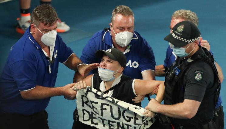 Тенис - Хаос на 