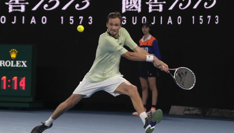 Рафаел Надал Медведев финал - Медведев на осминафинал в Ню Йорк без особено напрежение