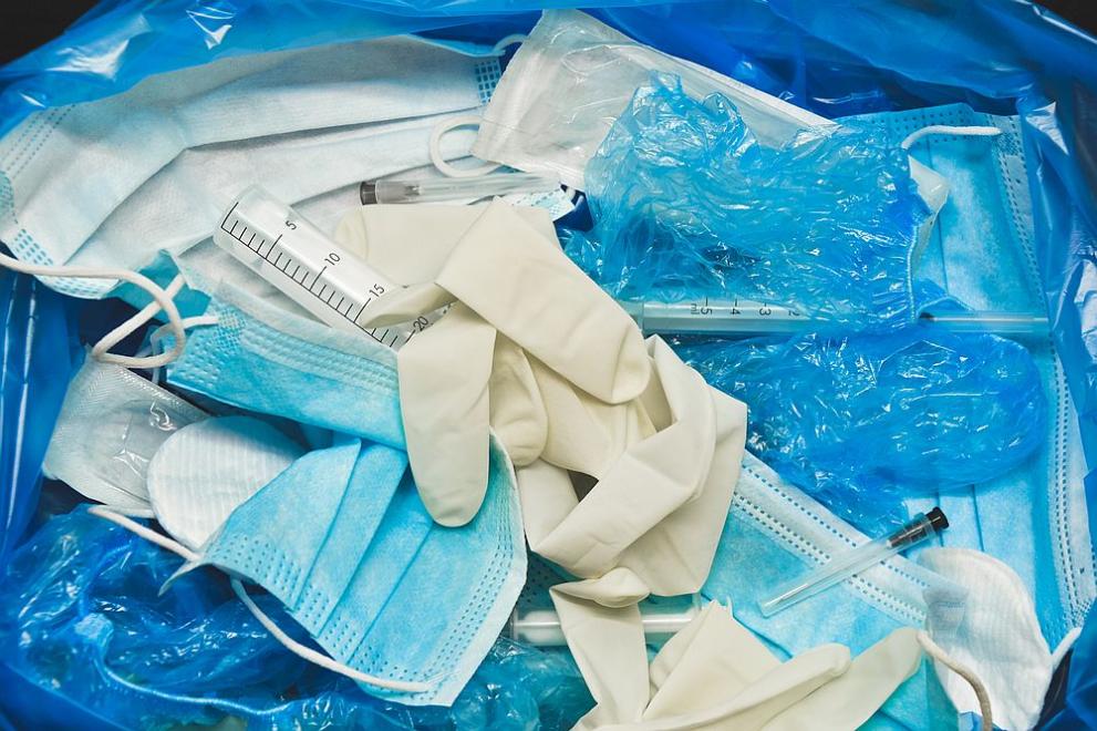 Над 200 000 тона медицински отпадъци, голяма част пластмасови, са
