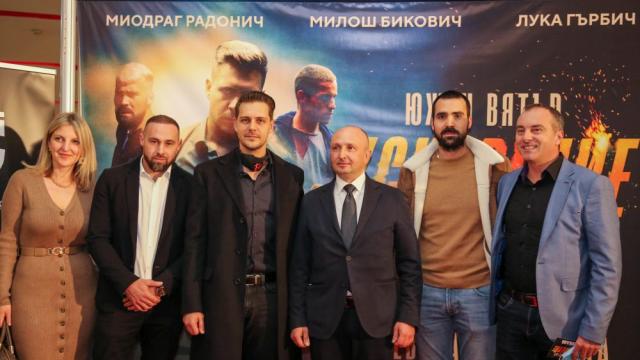 Милош Бикович пристигна в България заради „Южен вятър 2: Ускорение“ (СНИМКИ)