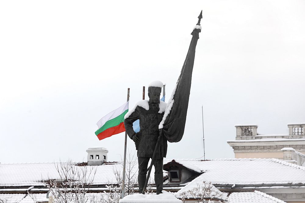 Снежна София