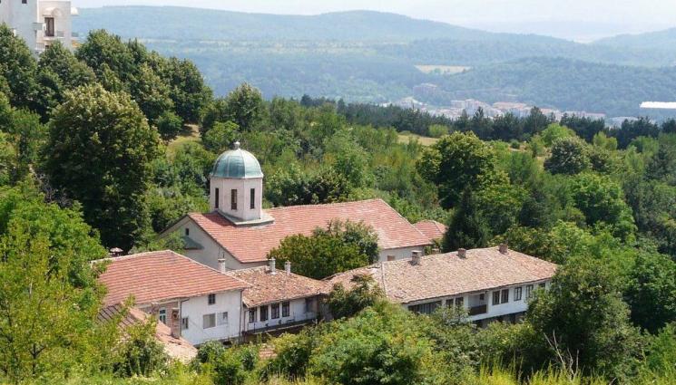 вяра - Асеневци основали Арбанашкия манастир