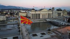 Скопие забранява на български евродепутат да влиза в страната съобщиха