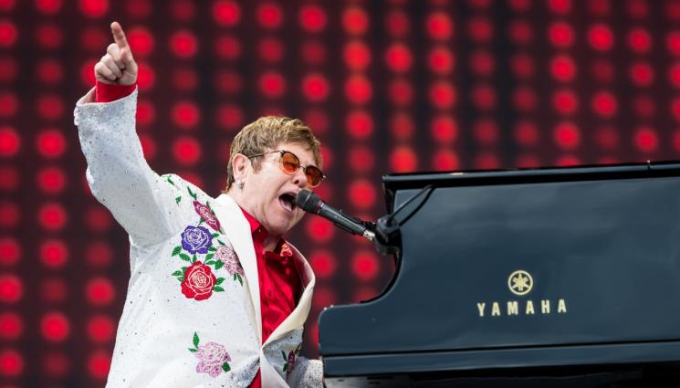 Елтън Джон - КАКВО СТАВА: Сър Елтън Джон изчезва! (СНИМКИ+ВИДЕО)