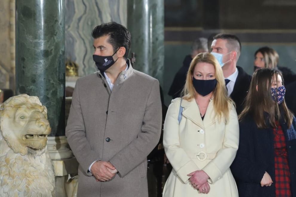 Съпругата на премиера Кирил Петков – Линда Петкова, се бори