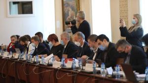 Бюджетна комисия прие бюджета на ДОО за 2022 г на
