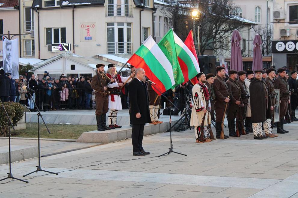  Кирил Петков и Румен Радев в Благоевград за честванията за Гоце Делчев 