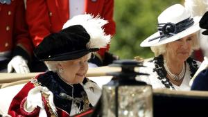 Кралица Елизабет II заявява в разпространено вчера писмо че би