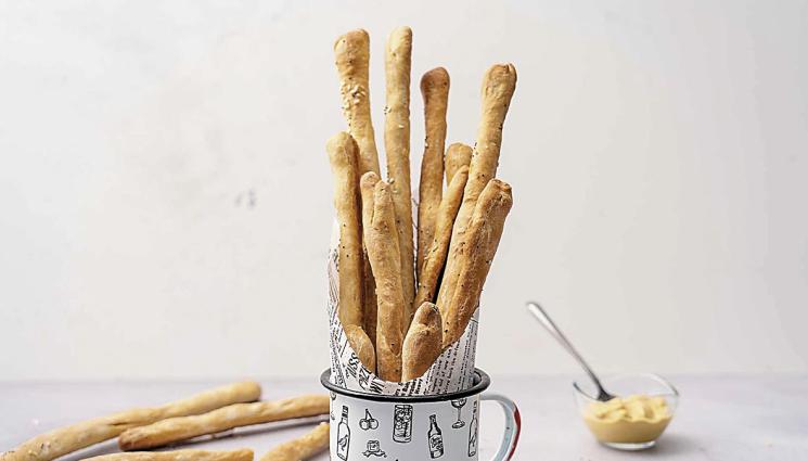 кулинар - Гризини с пържен лук и горчица