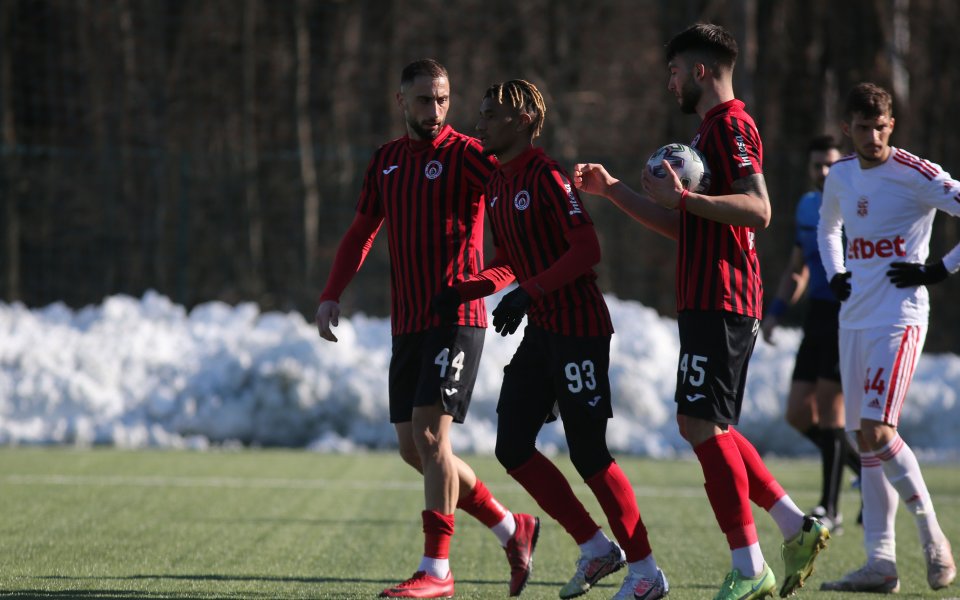 Билетите за мача между Локомотив София и ЦСКА са на