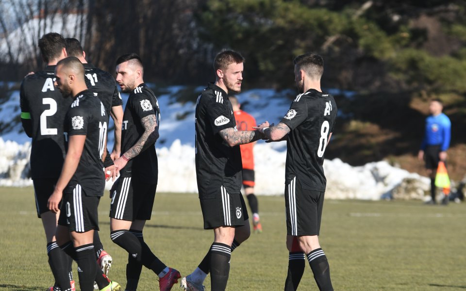 ЦСКА победи Литекс с 2:0 в учебна игра, която се