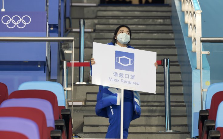 Почетният президент на хокея: Да се играе с маски е глупаво и вредно за здравето