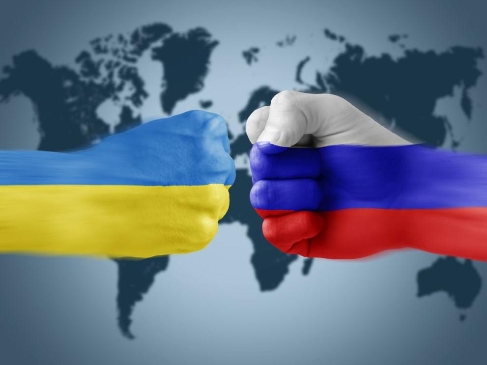 Докато украинският парламент ратифицира два президентски указа за удължаване на