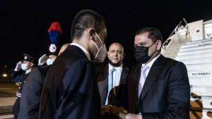 Неизвестни нападатели стреляха по автомобила на либийския премиер Абдул Хамид
