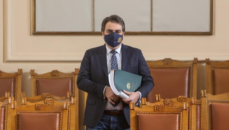 Асен Василев - На първо четене в парламента: Приеха Бюджет 2022 с 5,9 млрд. лв. дефицит