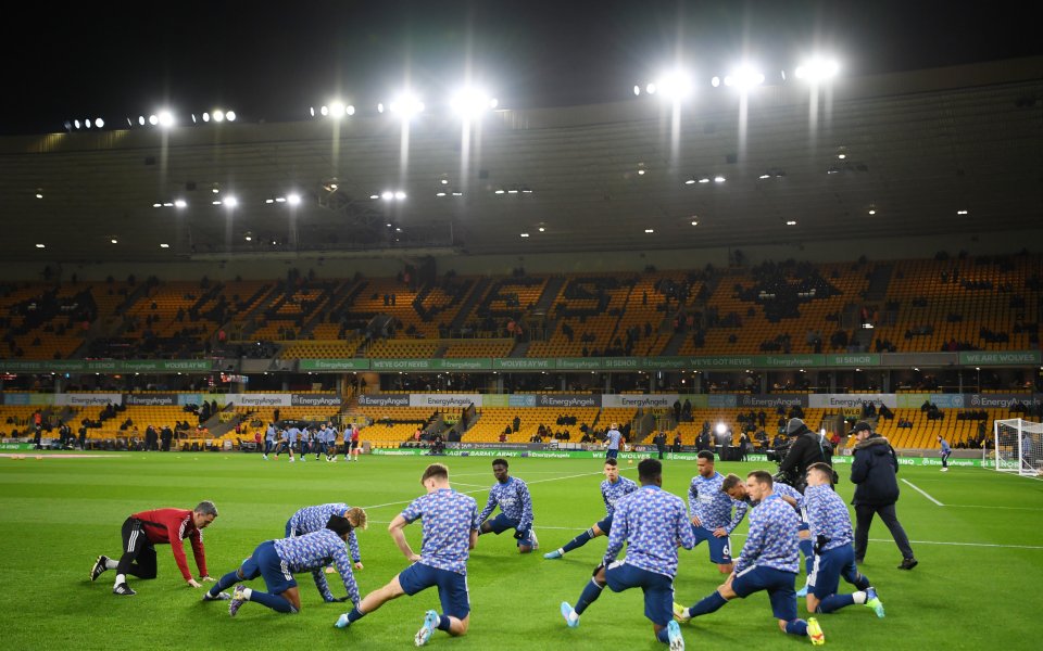 Уулвърхемптън и Арсенал играят при резултат 0:0 на &bdquo;Молиню&ldquo;. "Вълците"