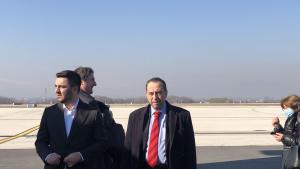 30 минути продължи първият полет по линията София Скопие Самолетът кацна