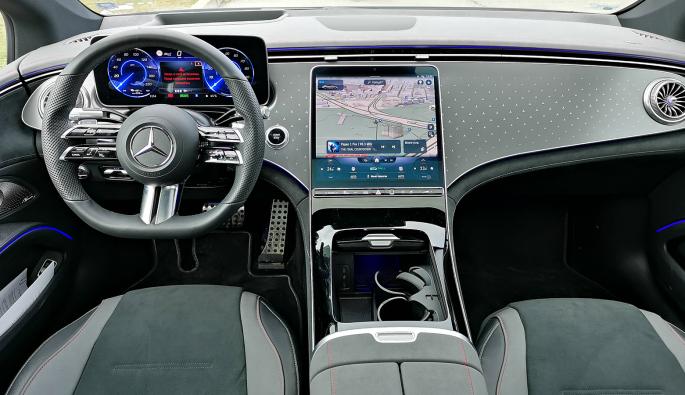  STOP&GO: До 350 различни сензора следят заобикалящата среда и управляват автомобила.