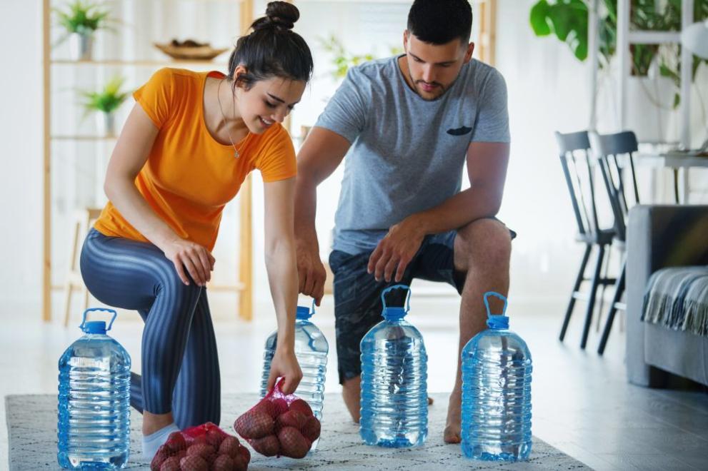 За куриозен случай в Пловдив, разказва . Ракия в бутилки