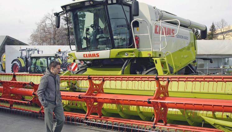 Агро - Агро Телеграф: Подкарахме 185 нови комбайна за година