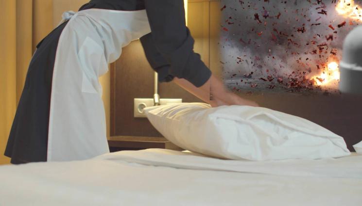 камериерка - Камериерката остава в хотела при атентат