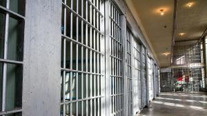 Наркотици укрити в чушки са открити в затвора в Белене