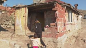 трогателна история Исус Айтос бедност момче