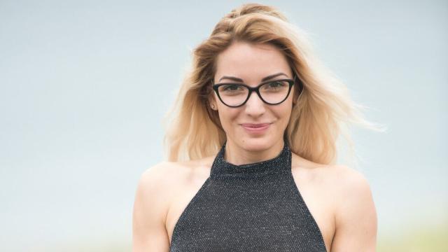 Милена от „Игри на волята“ се отдаде се на романтика, пусна снимка по бански в снега