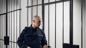 Около 30 служители на затвора в Бобов дол излязоха на