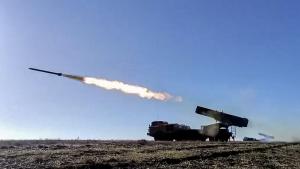 Руските системи за противовъздушна отбрана ПВО са свалили две ракети
