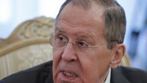 Руският външен министър заяви че САЩ възпират Киев да се