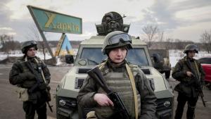 Проруските сепаратисти разполагат своята артилерия и бронирана техника сред жилищните