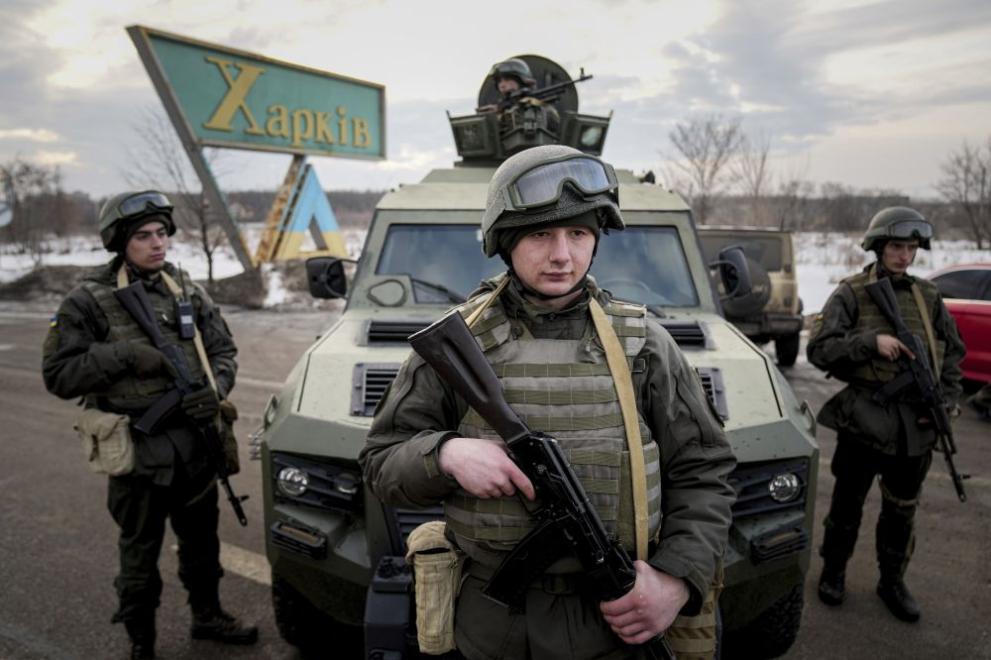 Бомбардировки се извършват в момента близо до Станица Луганска, селище