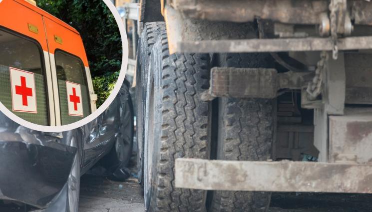 катастрофа - ОТНОВО СМЪРТ НА ПЪТЯ: Камион и „Мерцедес“  се удариха, един загина