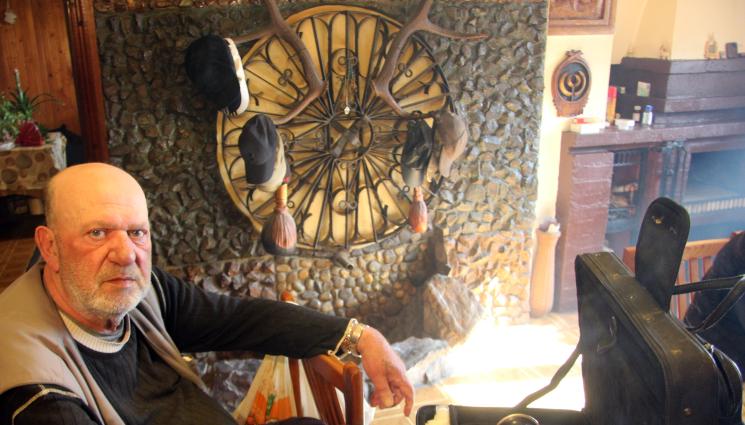 Уикенд - УИКЕНД: Фен направил сладка баница за юбилея на Ибряма