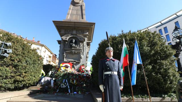 149 години от обесването на Васил Левски - България се прекланя пред Апостола на свободата (ГАЛЕРИЯ)
