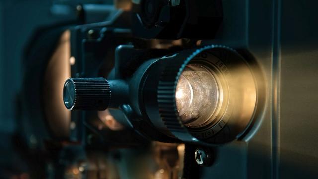 Актрисите от „Еуфория“ разказаха за неудобствата от голите сцени