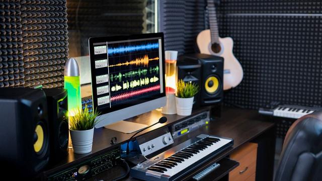 Група „Тиърс фор фиърс“ се завръща с нов албум