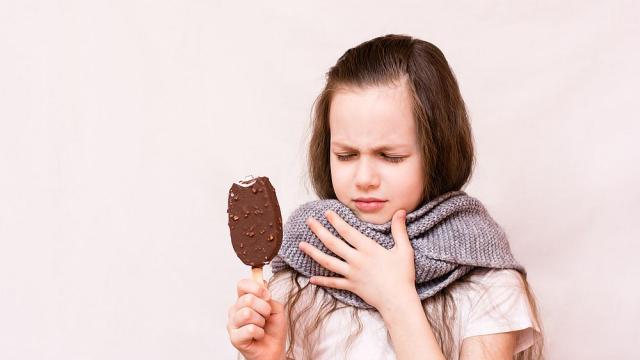Как да облекчим вирусната ангина в домашни условия