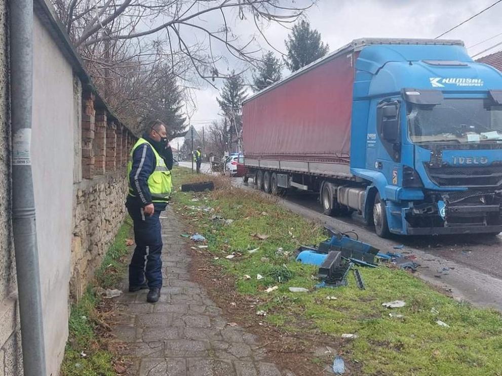 Двама служители на Националната служба за охрана (НСО) са с