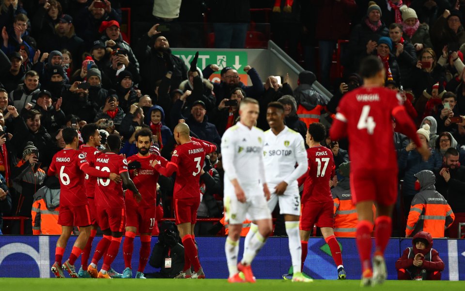 Отборите на Ливърпул и Лийдс Юнайтед играят при в отложен