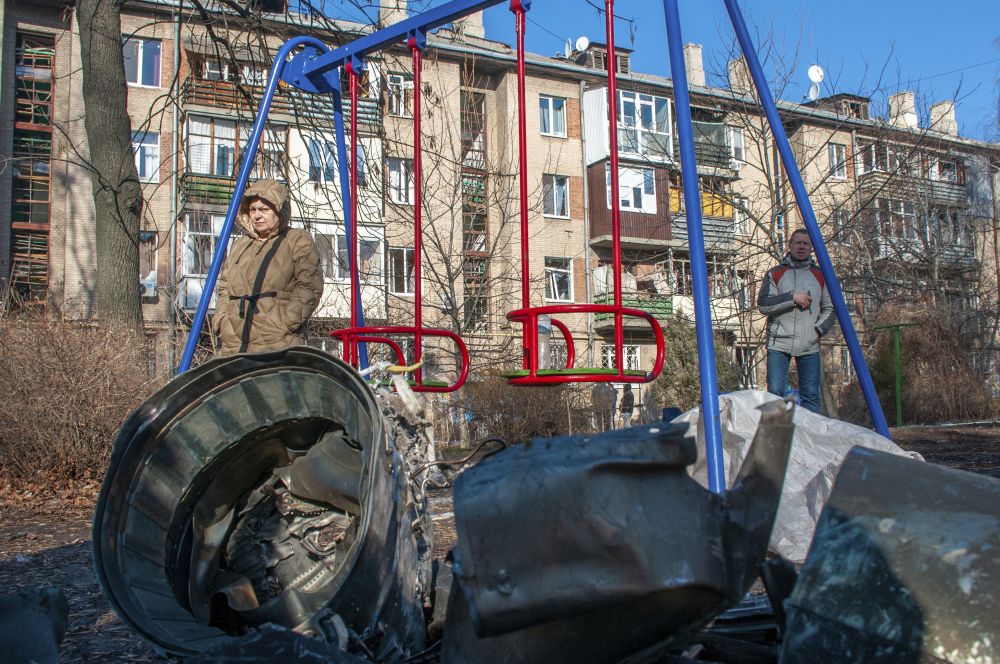 Рано тази сутрин, още преди изгрев слънце, Русия започна военна операция в Украйна