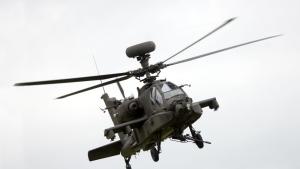 Двайсетина атакуващи хеликоптера Апачи на САЩ пристигнаха днес на военното
