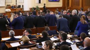 Парламентът продължава да гледа на второ четене законопроекта за държавния бюджет
