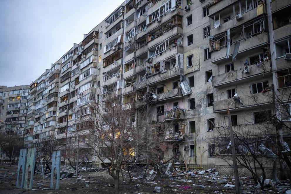 Най-малко 198 украинци, сред които три деца, са загинали от