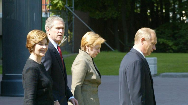  Людмила и Владимир Путин през годините 