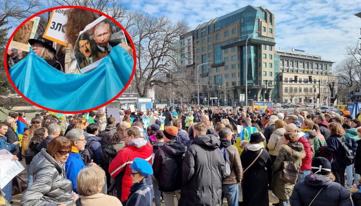 Протест Варна - ВОЙНАТА В УКРАЙНА: Стотици се събраха пред президентството в София в подкрепа на страната