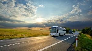 Двата български автобуса с евакуирани от Одеса безпроблемно достигнаха до