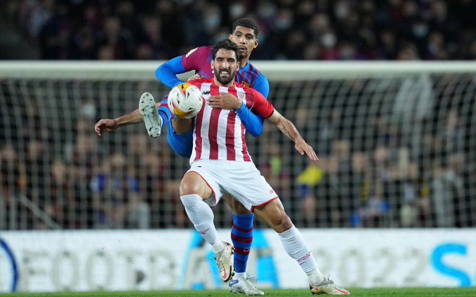 Барселона и Атлетик Билбао играят при 1:0 в мач от