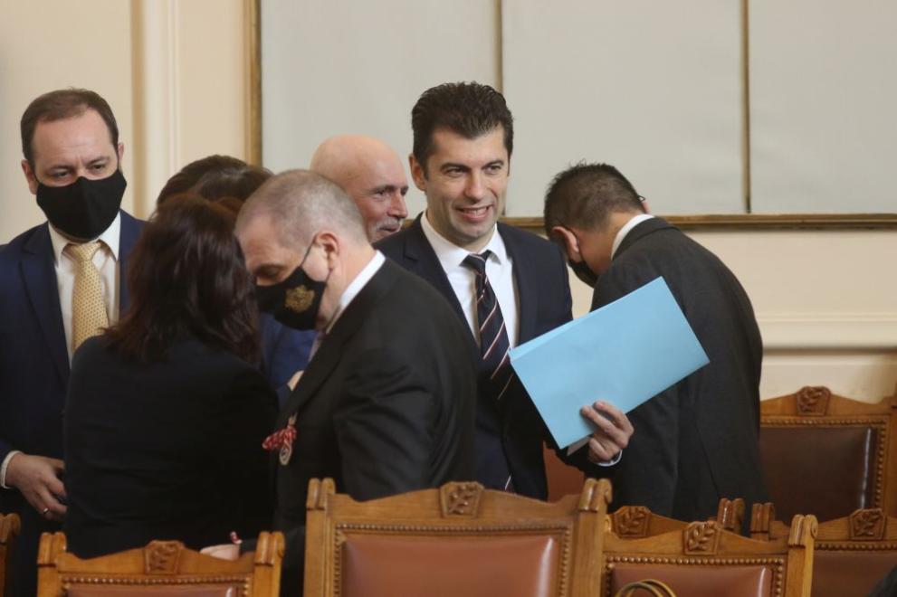 Кирил Петков парламент Народно събрание